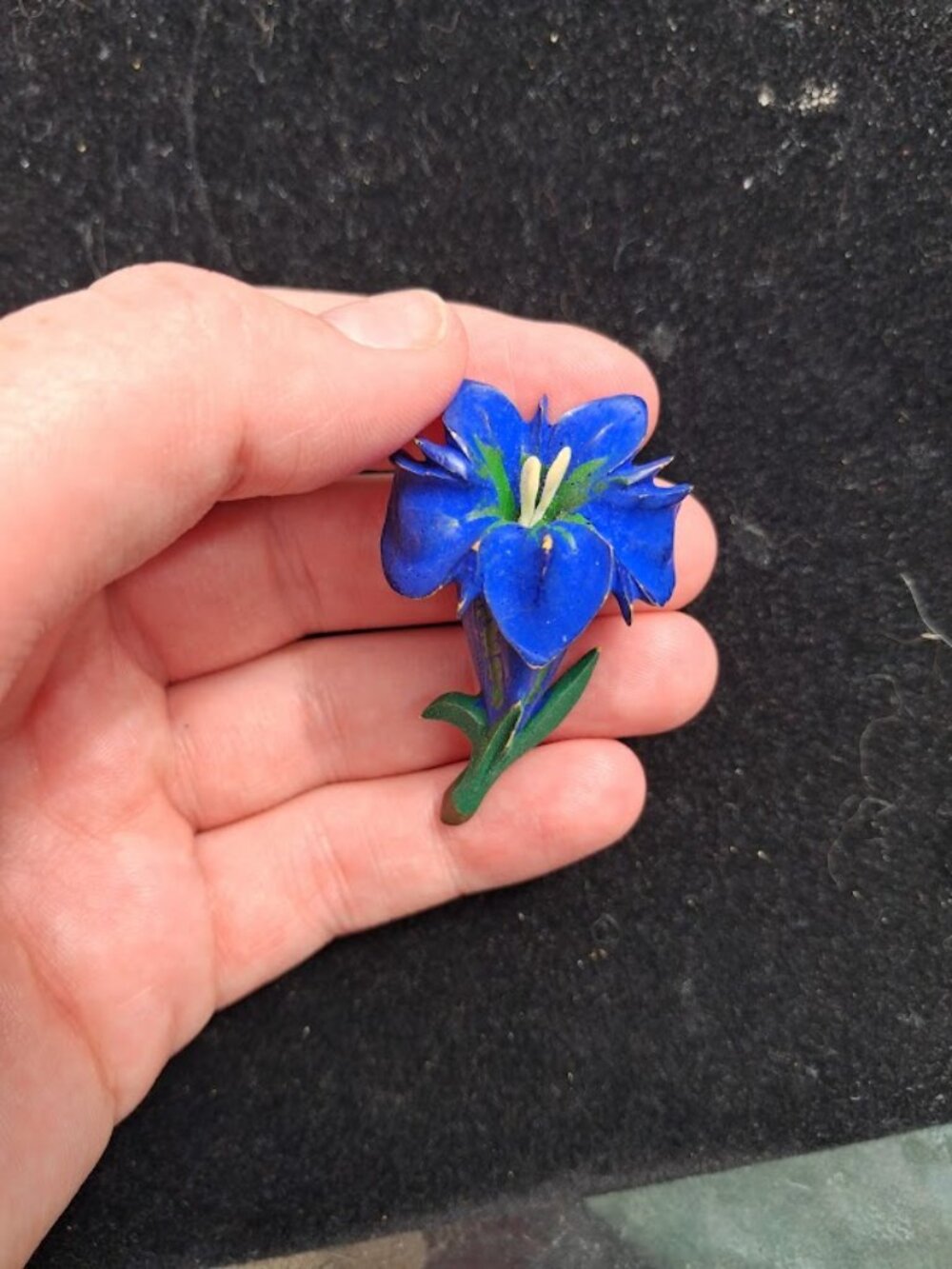 Vintage Blue Flower brooch